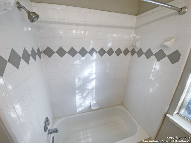 Image 15 of 25 For 6026 Elk Vly