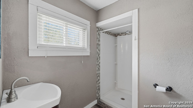 Image 9 of 18 For 1032 S Mesquite Avenue