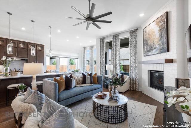 Listing photo id 16 for 255 White Oak