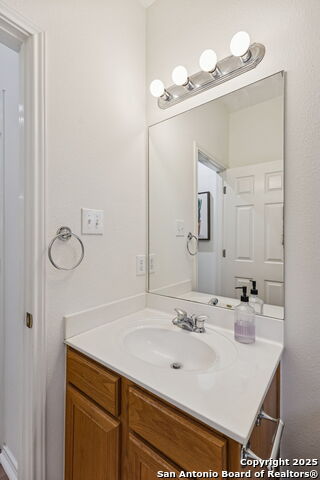 Image 16 of 51 For 8639 Cantua Creek