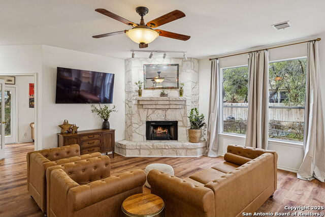 Image 18 of 51 For 8639 Cantua Creek