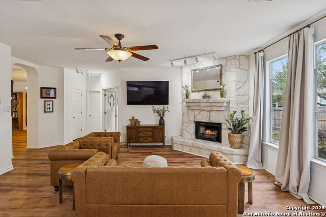 Image 19 of 51 For 8639 Cantua Creek