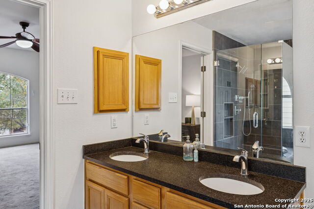 Image 33 of 51 For 8639 Cantua Creek