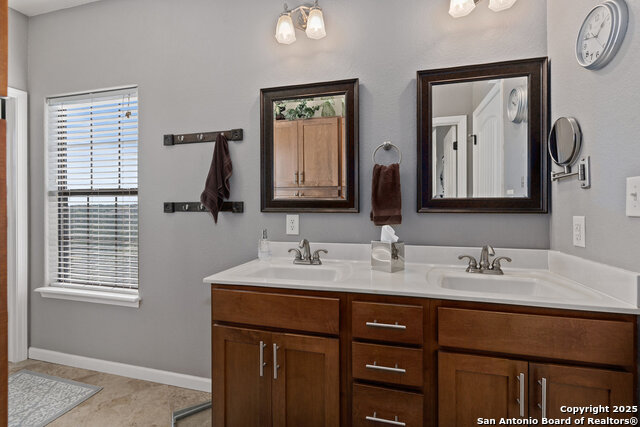 Image 23 of 46 For 1615 Goat S