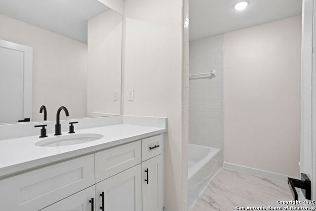 Image 13 of 16 For 369 Mandalay W