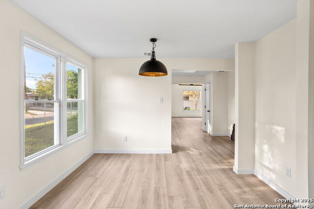 Image 5 of 16 For 369 Mandalay W