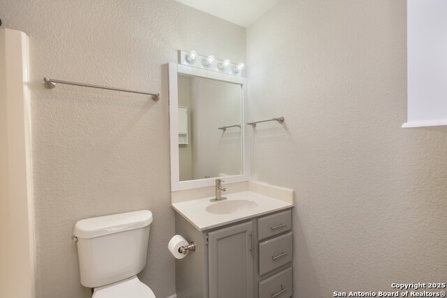 Image 22 of 61 For 306 Dietert Ln #103 & 104