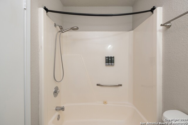 Image 23 of 61 For 306 Dietert Ln #103 & 104