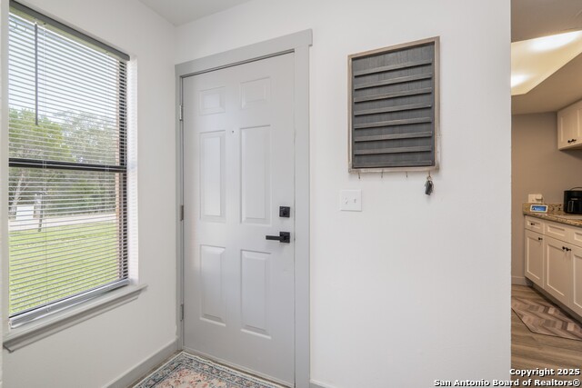 Image 32 of 61 For 306 Dietert Ln #103 & 104