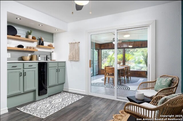 Image 11 of 26 For 9830 Salisbury Dr