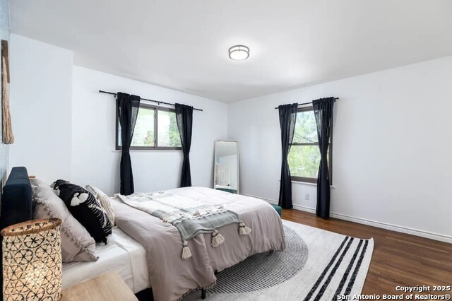 Image 17 of 26 For 9830 Salisbury Dr