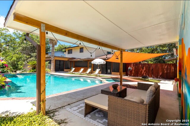 Image 21 of 26 For 9830 Salisbury Dr