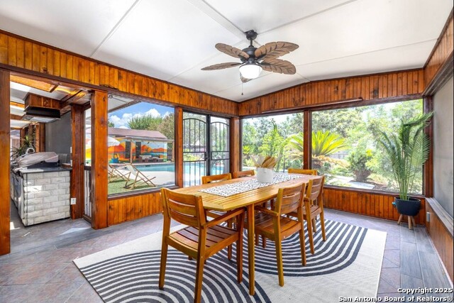 Image 22 of 26 For 9830 Salisbury Dr