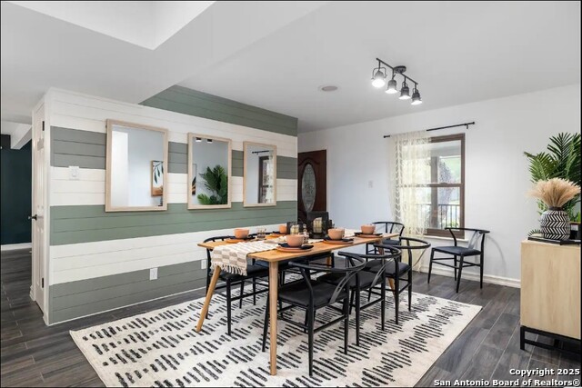 Image 4 of 26 For 9830 Salisbury Dr