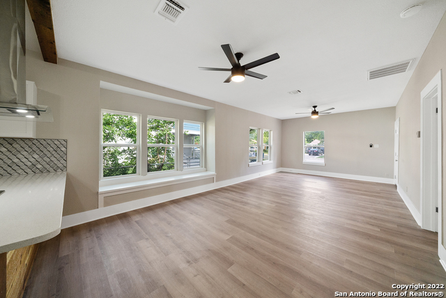 Image 12 of 35 For 710 El Monte Blvd