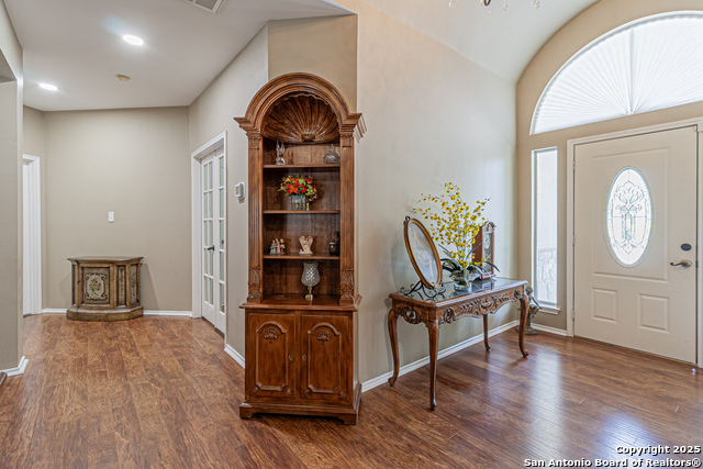 Image 12 of 96 For 323 Shannon Ridge Dr.