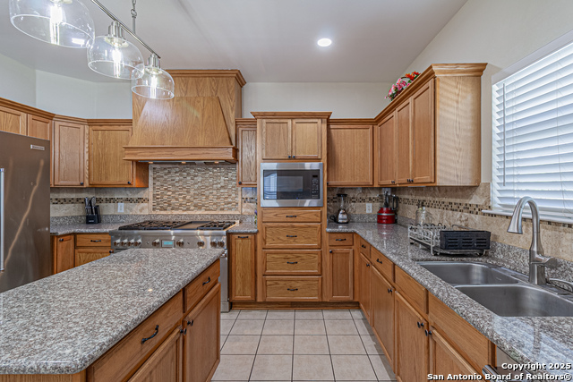 Image 20 of 96 For 323 Shannon Ridge Dr.