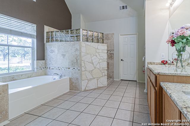 Image 43 of 96 For 323 Shannon Ridge Dr.