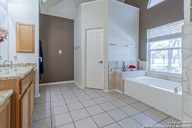 Image 44 of 96 For 323 Shannon Ridge Dr.