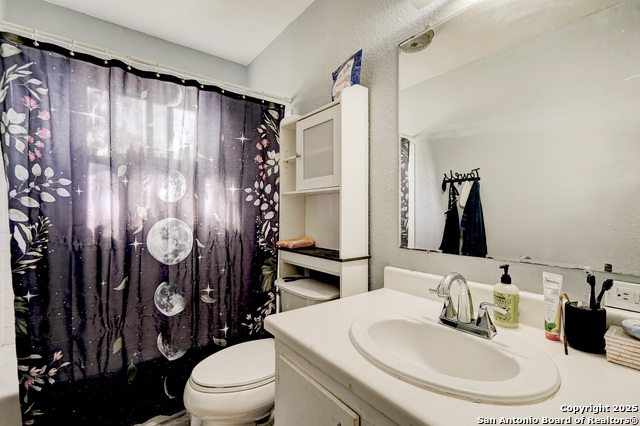 Image 11 of 18 For 461 Rothe Loop