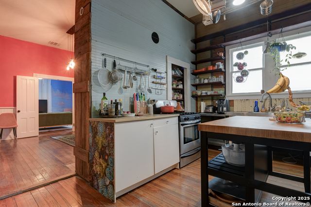 Image 10 of 40 For 529 Mason St