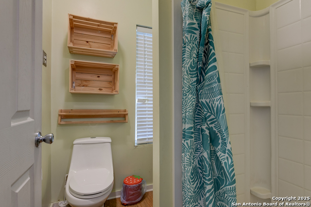 Image 12 of 40 For 529 Mason St