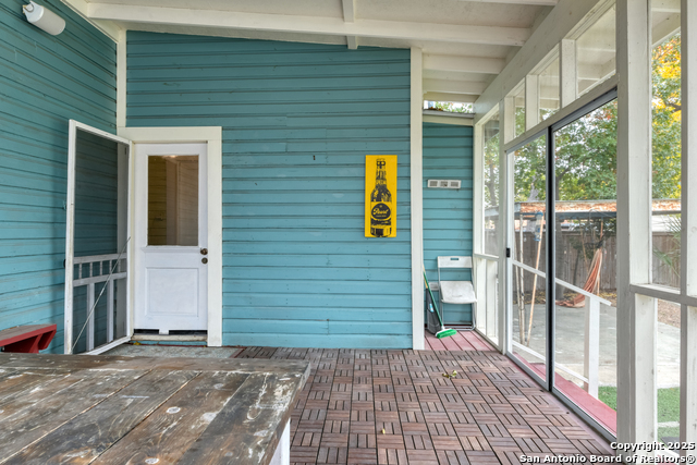 Image 17 of 40 For 529 Mason St