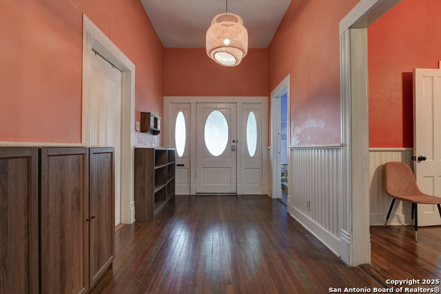 Image 22 of 40 For 529 Mason St