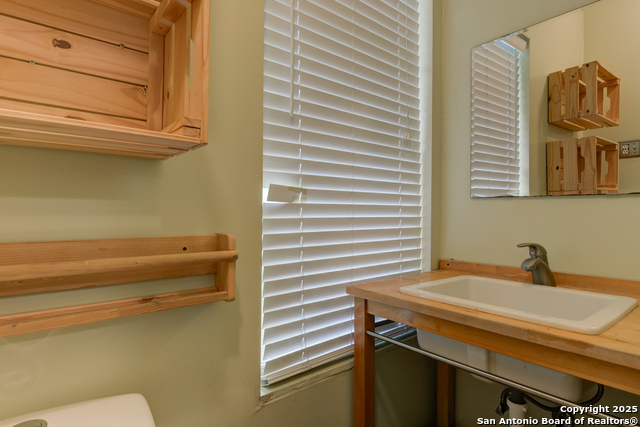 Image 30 of 40 For 529 Mason St