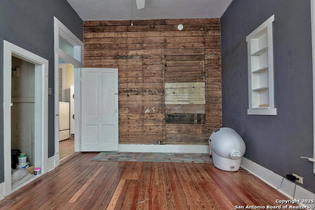 Image 32 of 40 For 529 Mason St