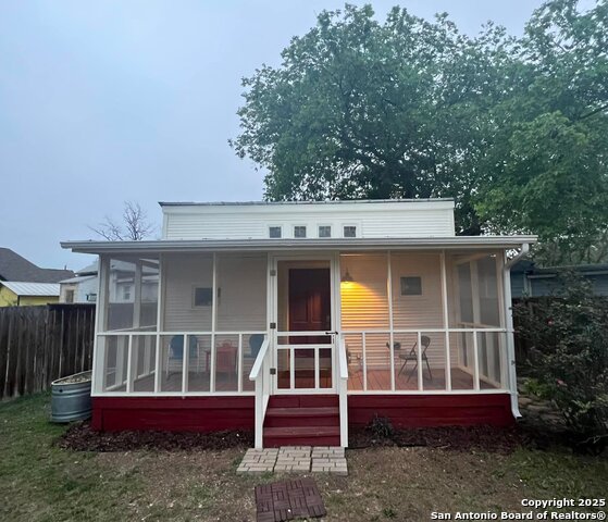 Image 4 of 40 For 529 Mason St