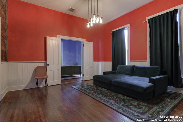 Image 7 of 40 For 529 Mason St