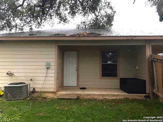 Image 10 of 10 For 716 Uvalde St B