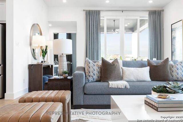 Listing photo id 13 for 313 White Oak