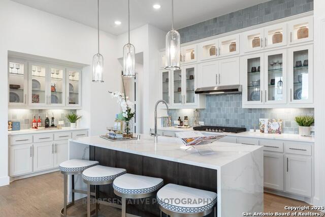 Listing photo id 2 for 313 White Oak