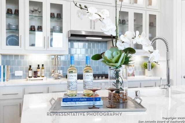 Listing photo id 7 for 313 White Oak