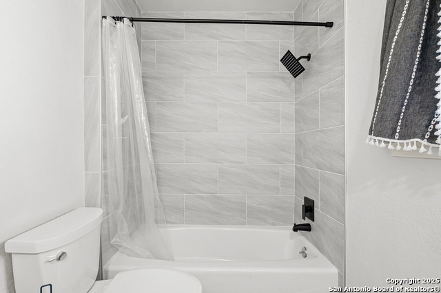 Listing photo id 18 for 1510 Periwinkle St