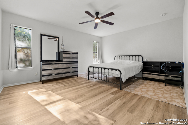 Listing photo id 21 for 1510 Periwinkle St