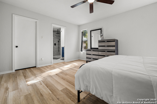 Listing photo id 22 for 1510 Periwinkle St