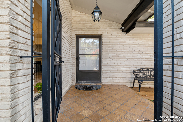 Listing photo id 3 for 1510 Periwinkle St