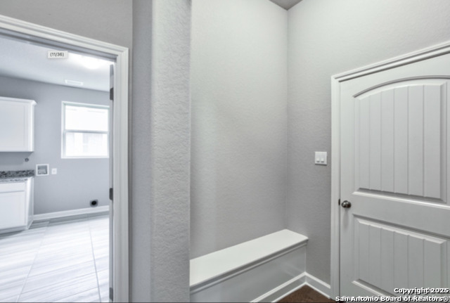 Listing photo id 9 for 622 Singing Creek