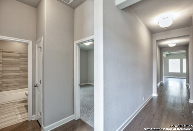 Listing photo id 2 for 622 Singing Creek