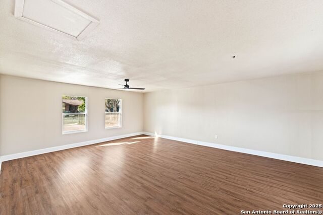 Image 14 of 27 For 9010 Bowline St