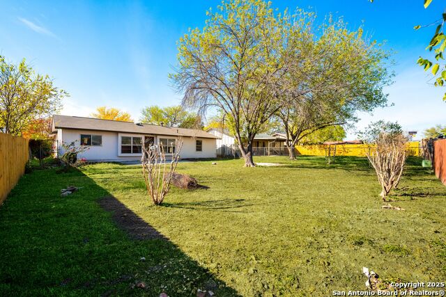 Image 26 of 27 For 9010 Bowline St