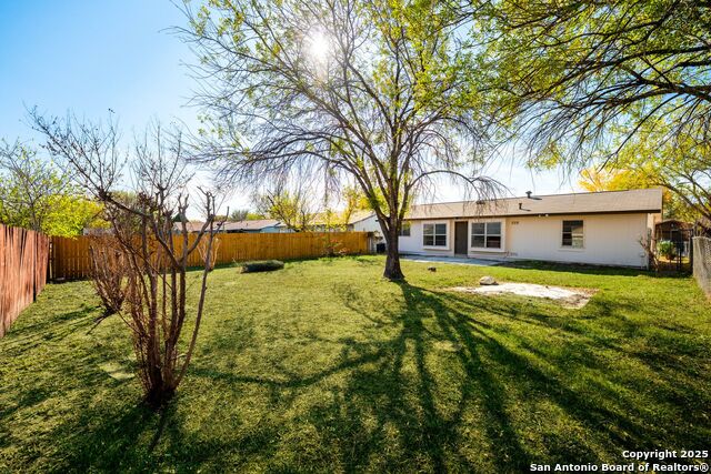 Image 27 of 27 For 9010 Bowline St