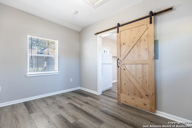 Image 18 of 27 For 527 Mckinley