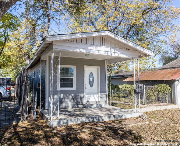 Image 2 of 27 For 527 Mckinley