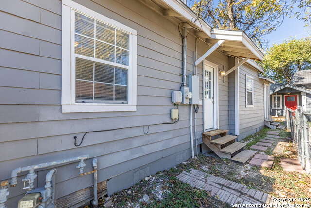 Image 24 of 27 For 527 Mckinley