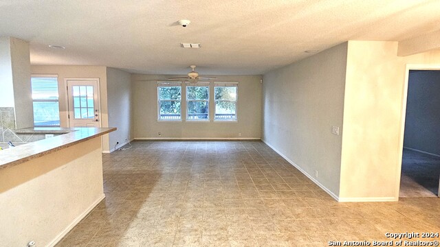 Image 9 of 24 For 5509 Columbia