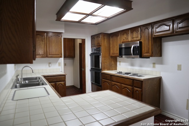 Image 14 of 31 For 10010 Tezel Dr